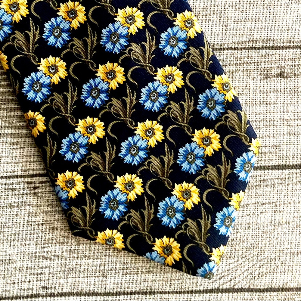 Vintage Burberrys Tie. Blue and Gold Flower Design. All Silk. Made By Hand. EUC.